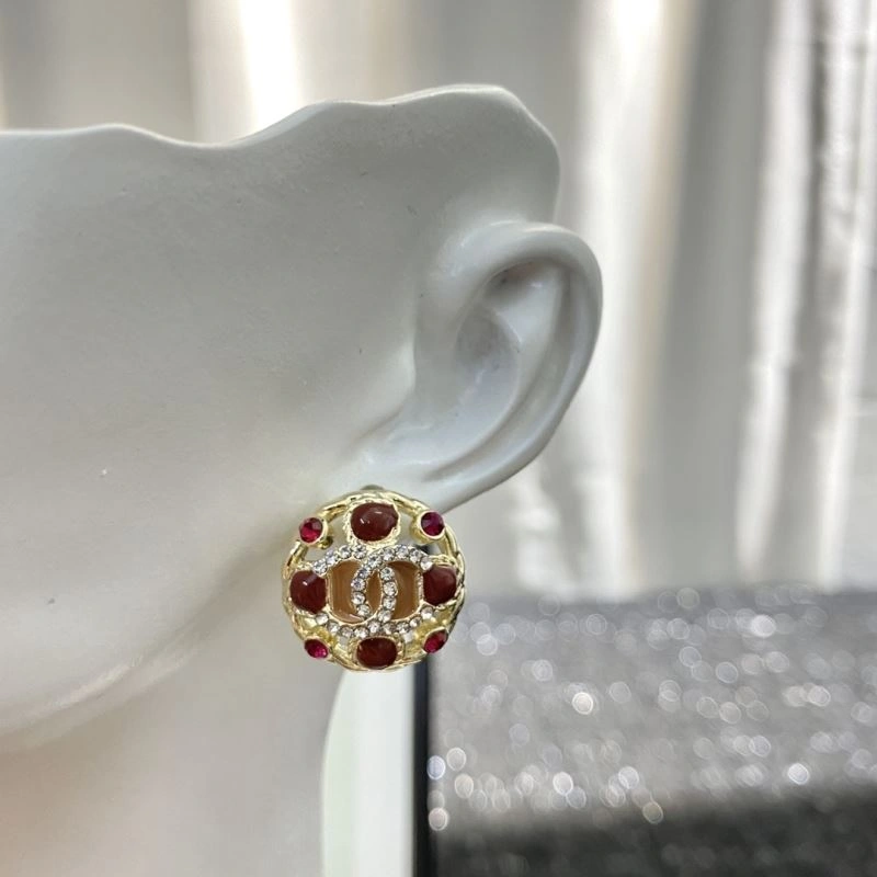 EyeCatching Chanel Earrings 227091