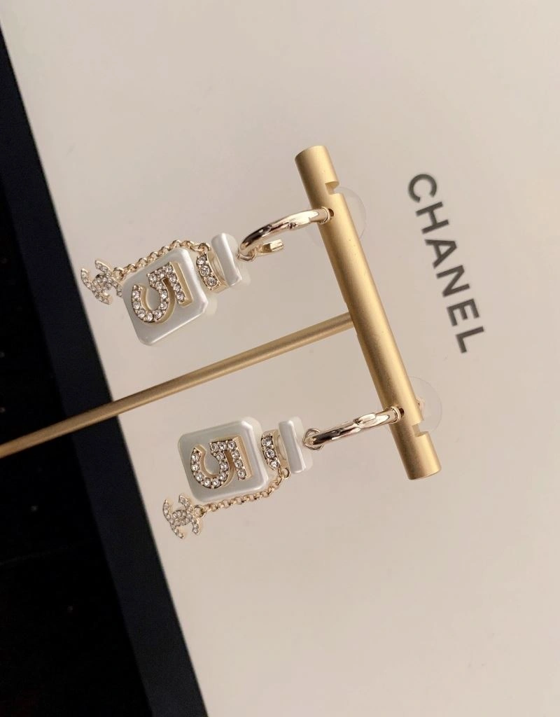 Chanel Earrings Stylish 227073