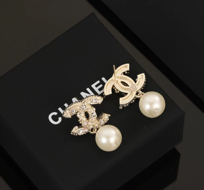 Chanel Earrings Breathable 227080