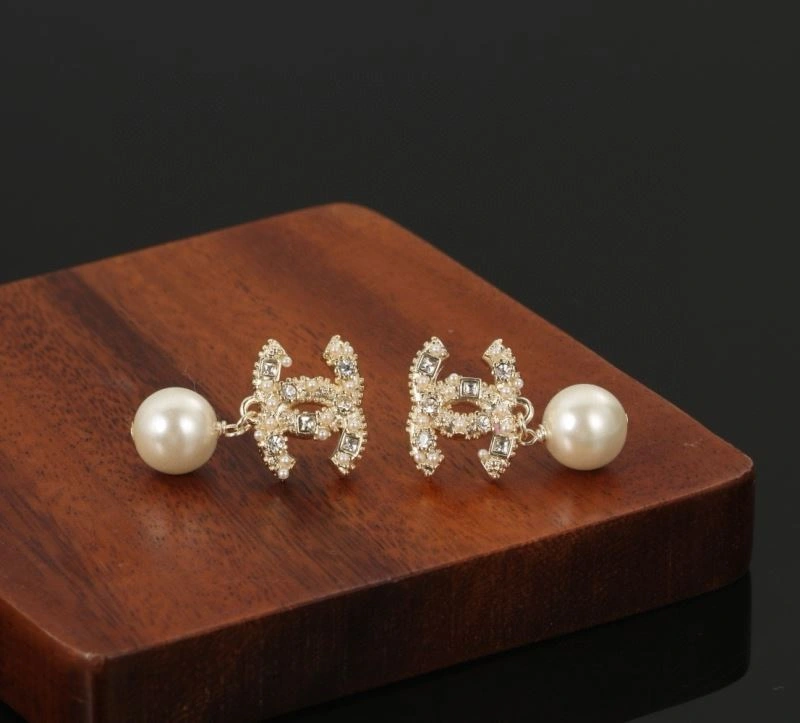 Chanel Earrings Breathable 227080