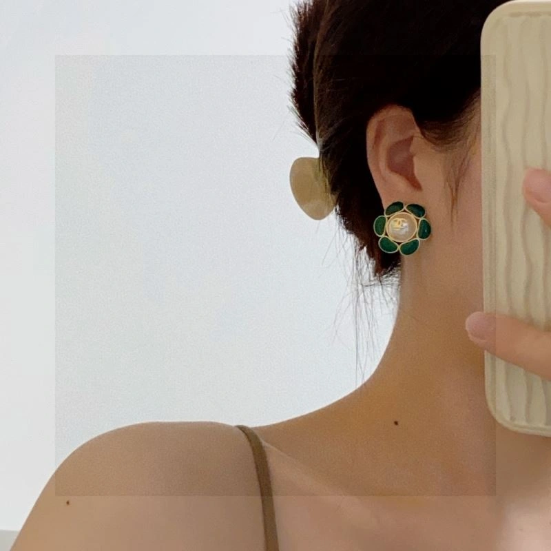 Chanel Earrings Supportive 227041