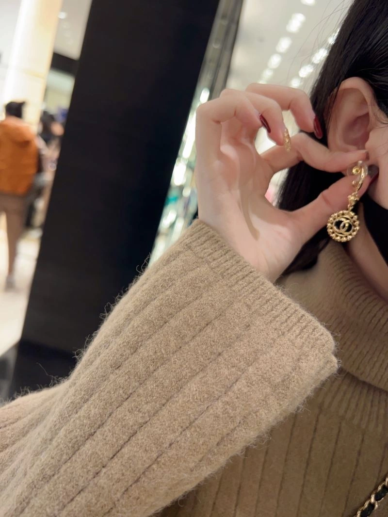 Chanel Earrings Lightweight 226410