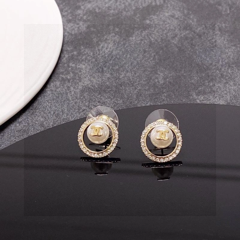 Trendsetting Chanel Earrings 226318