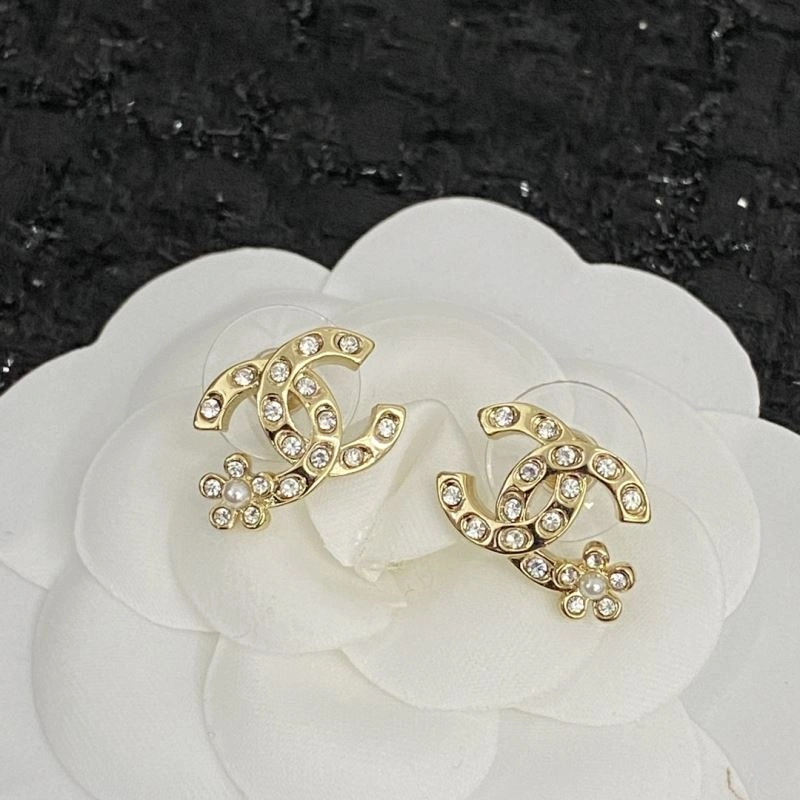 Popular Chanel Earrings 226317