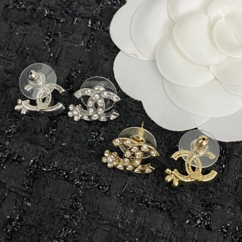 Popular Chanel Earrings 226317
