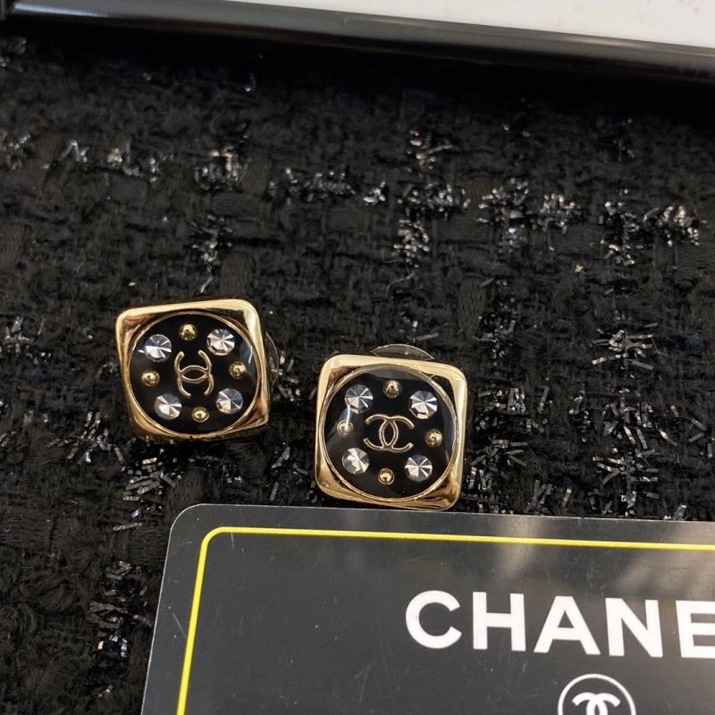 Trendsetting Chanel Earrings 226316