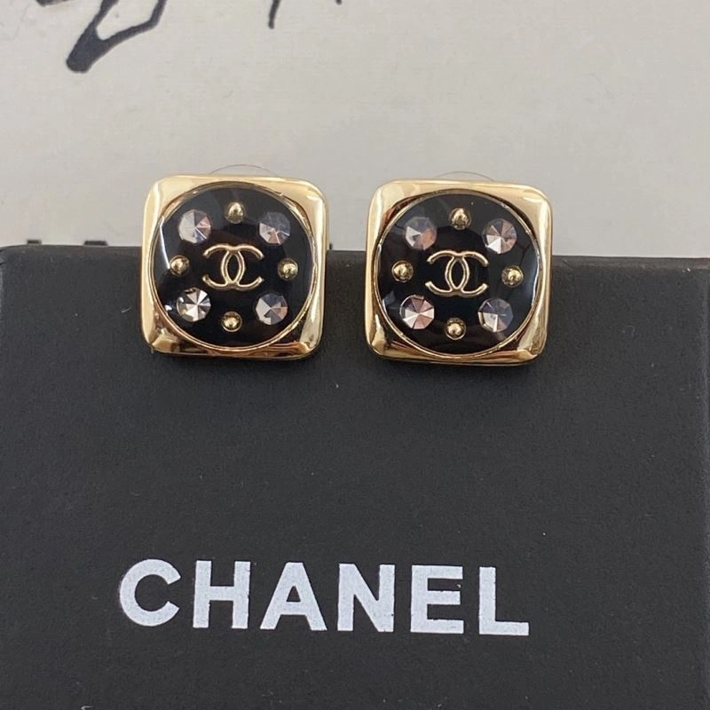 Trendsetting Chanel Earrings 226316