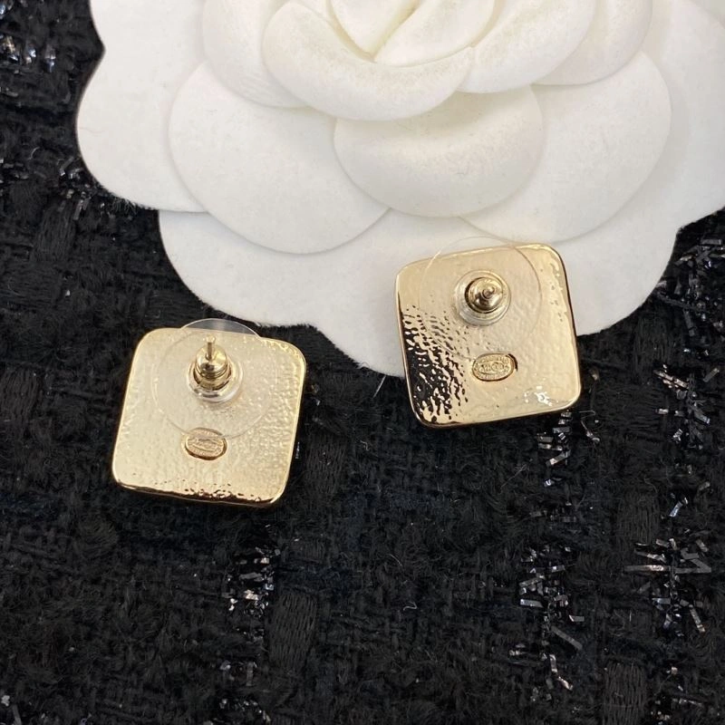 Trendsetting Chanel Earrings 226316