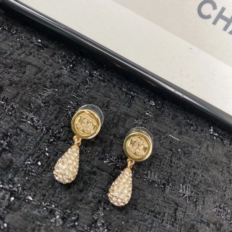 Chanel Earrings Durable 226300