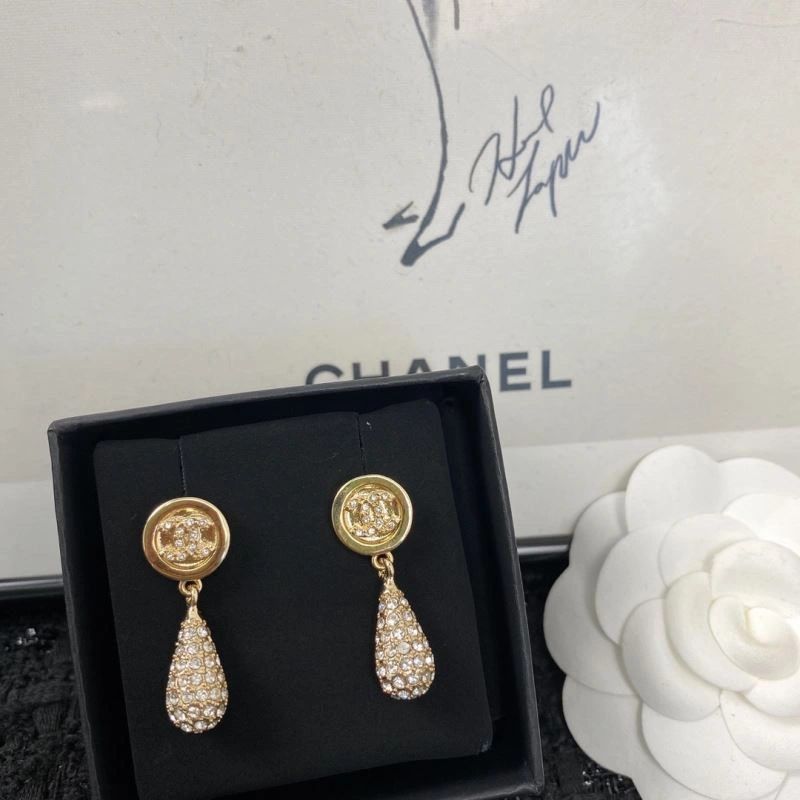 Chanel Earrings Durable 226300