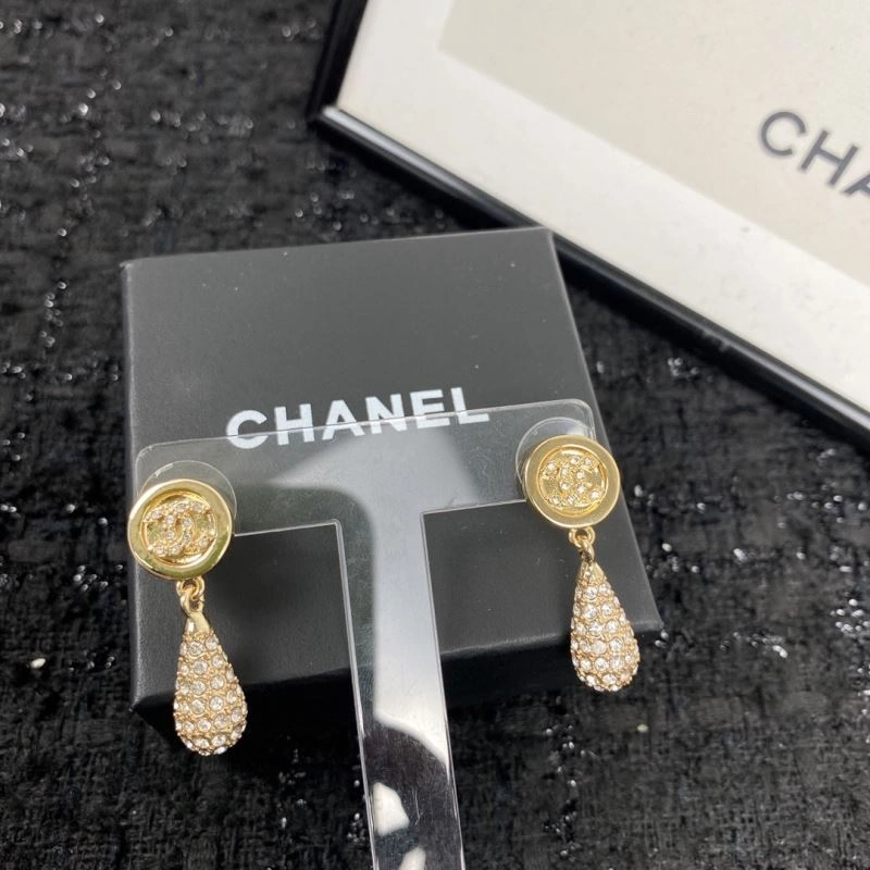 Chanel Earrings Durable 226300