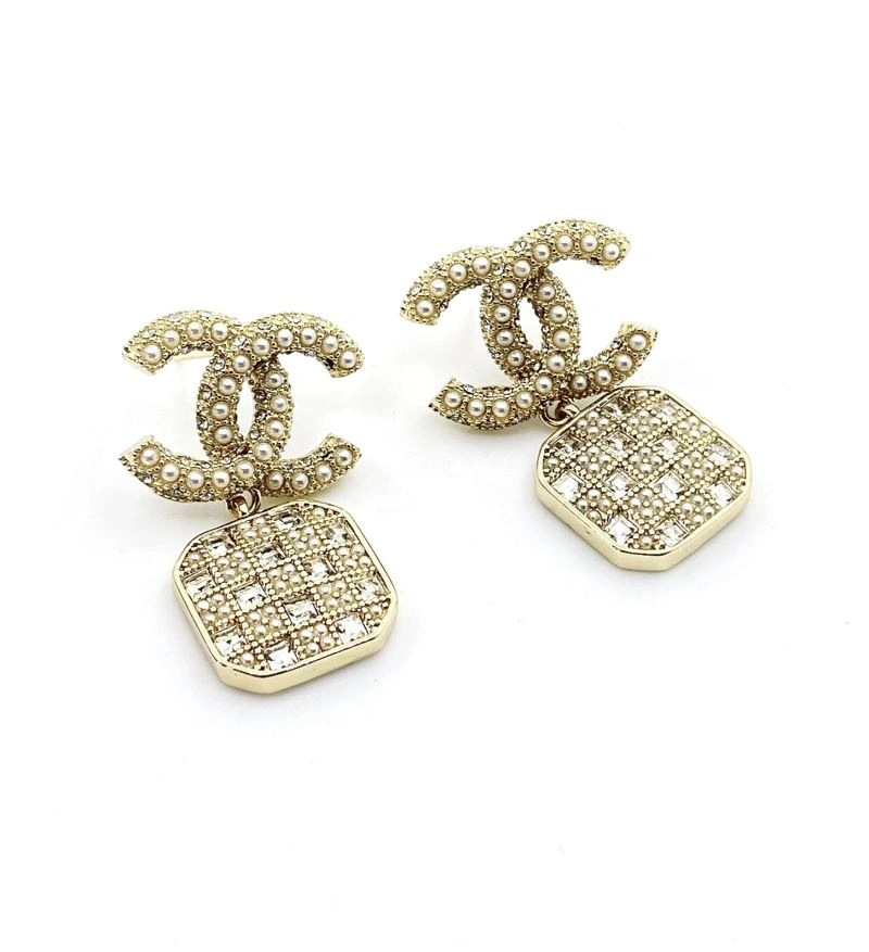Chanel Earrings Compact 226288