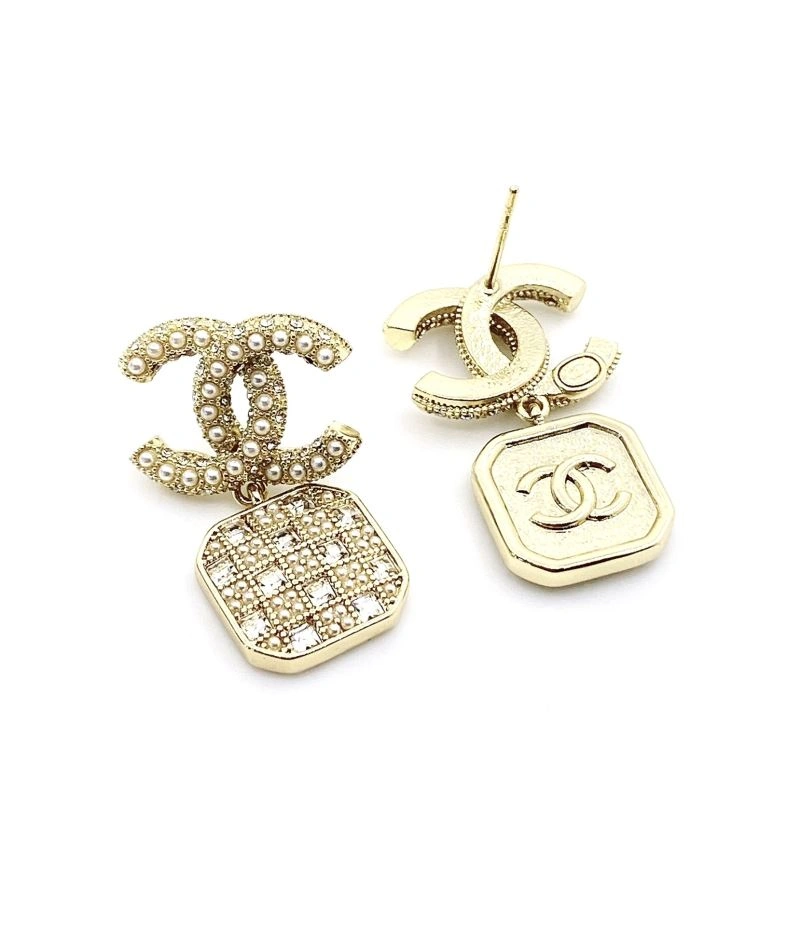 Chanel Earrings Compact 226288
