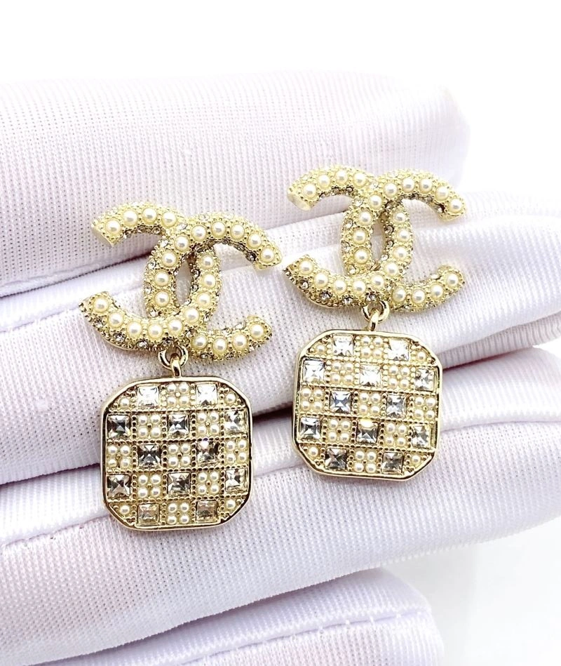 Chanel Earrings Compact 226288