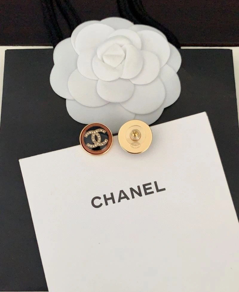 Lightweight Chanel Earrings 226290