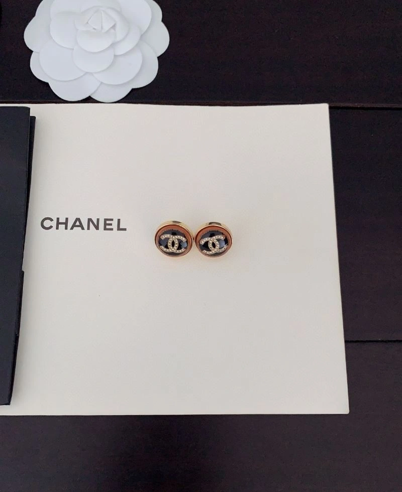 Lightweight Chanel Earrings 226290