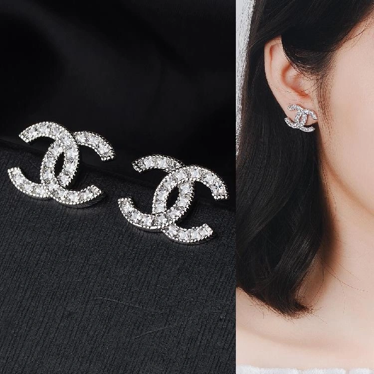 Elegant Chanel Earrings 226287