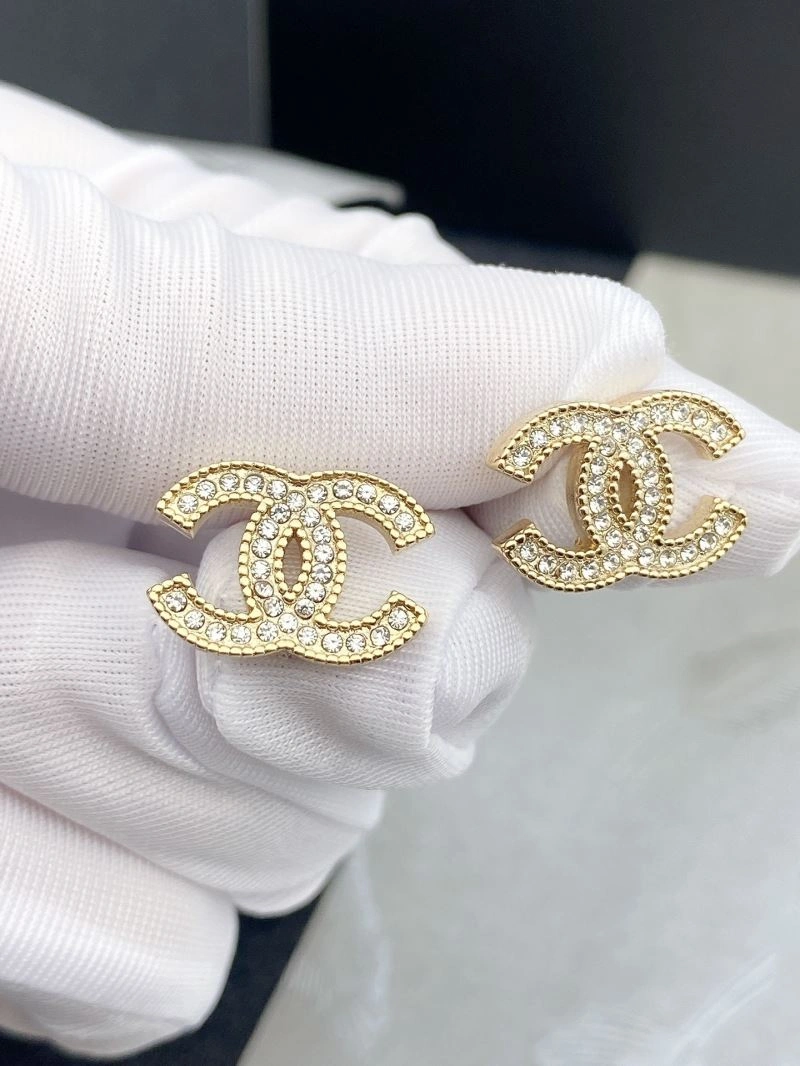 Elegant Chanel Earrings 226287