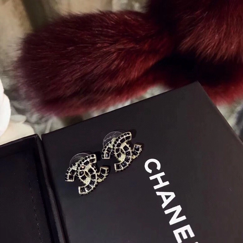 HighPerformance Chanel Earrings 226278