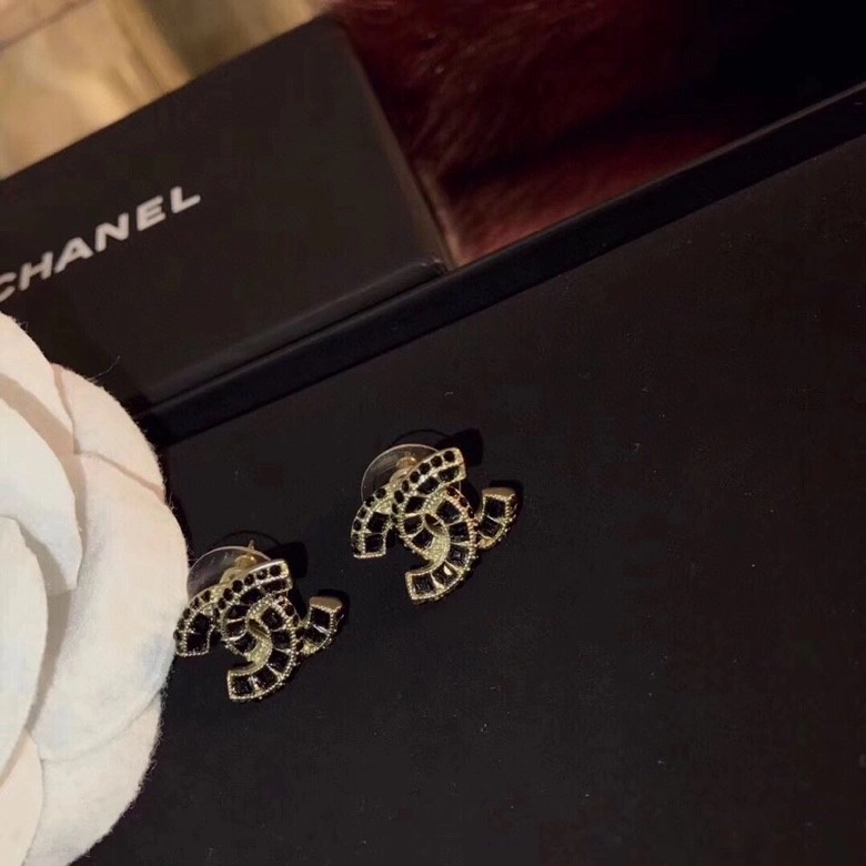 HighPerformance Chanel Earrings 226278