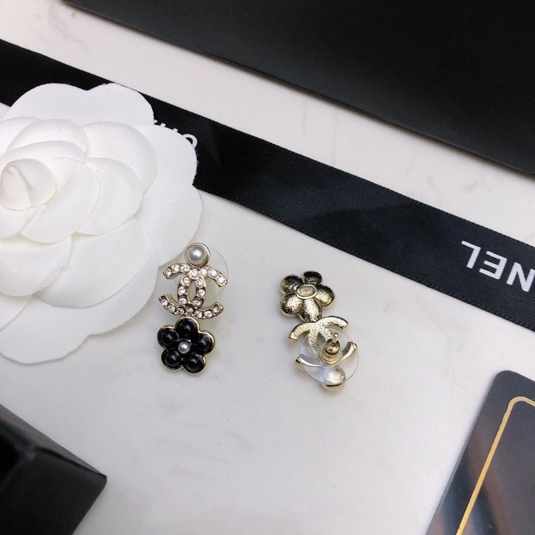 Chanel Earrings EasyMatch 226325