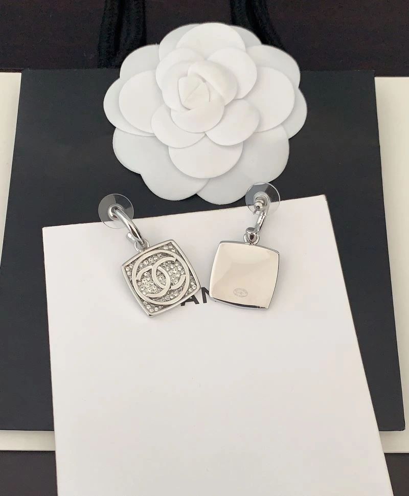 Chanel Earrings Unique 226280