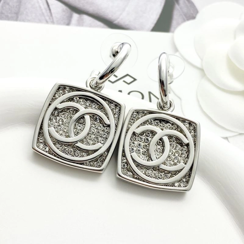 Chanel Earrings EyeCatching 226281