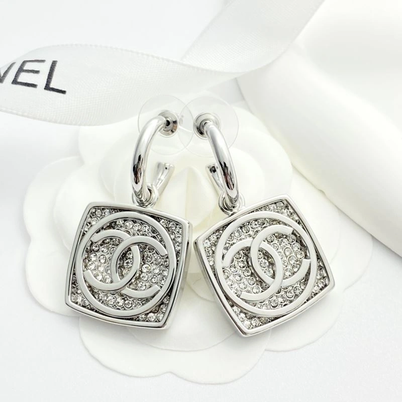Chanel Earrings EyeCatching 226281