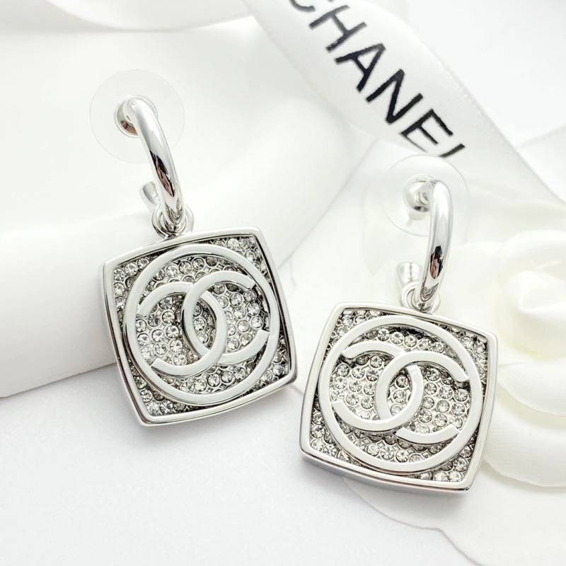 Chanel Earrings EyeCatching 226281