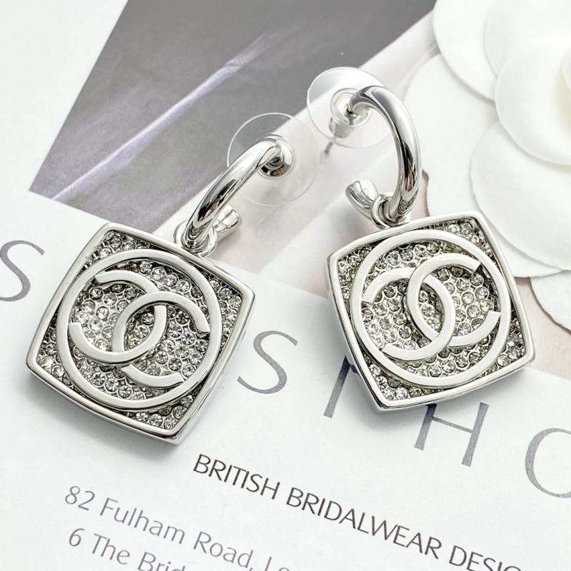 Chanel Earrings EyeCatching 226281
