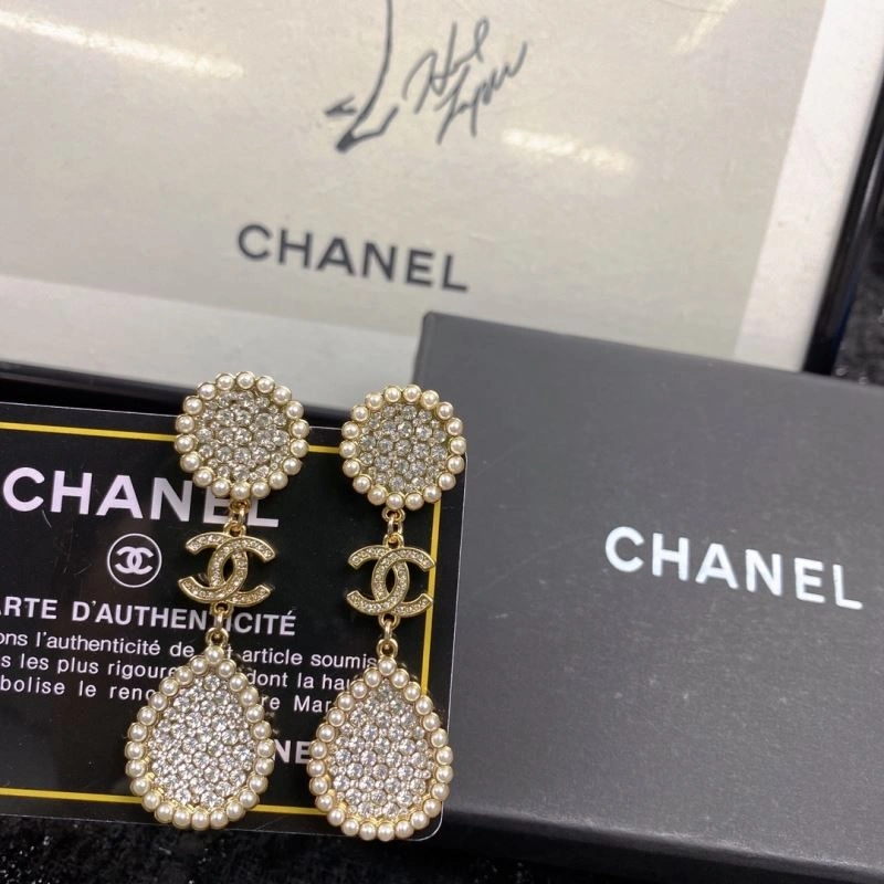 Chanel Earrings Vibrant 226250
