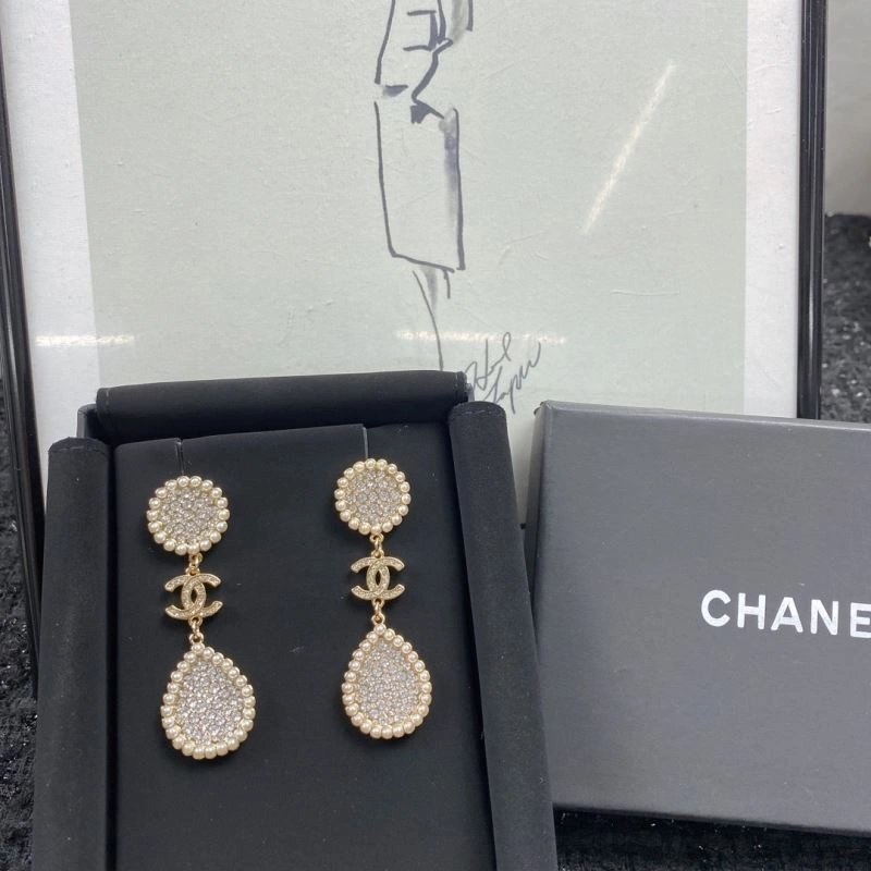 Chanel Earrings Vibrant 226250