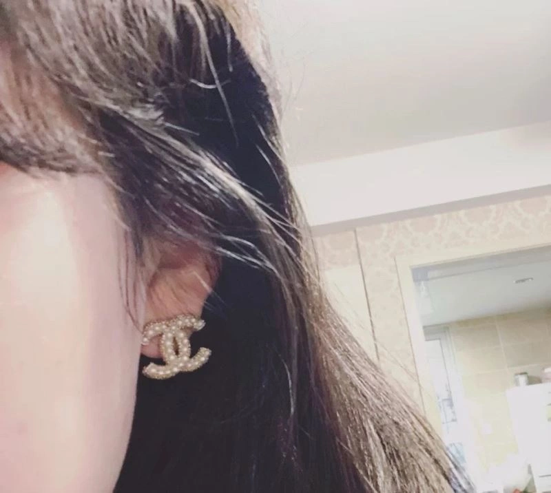 EyeCatching Chanel Earrings 226257