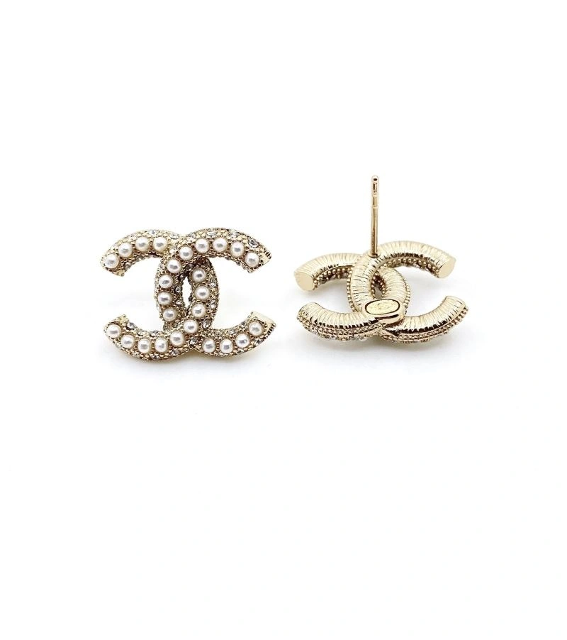 EyeCatching Chanel Earrings 226257
