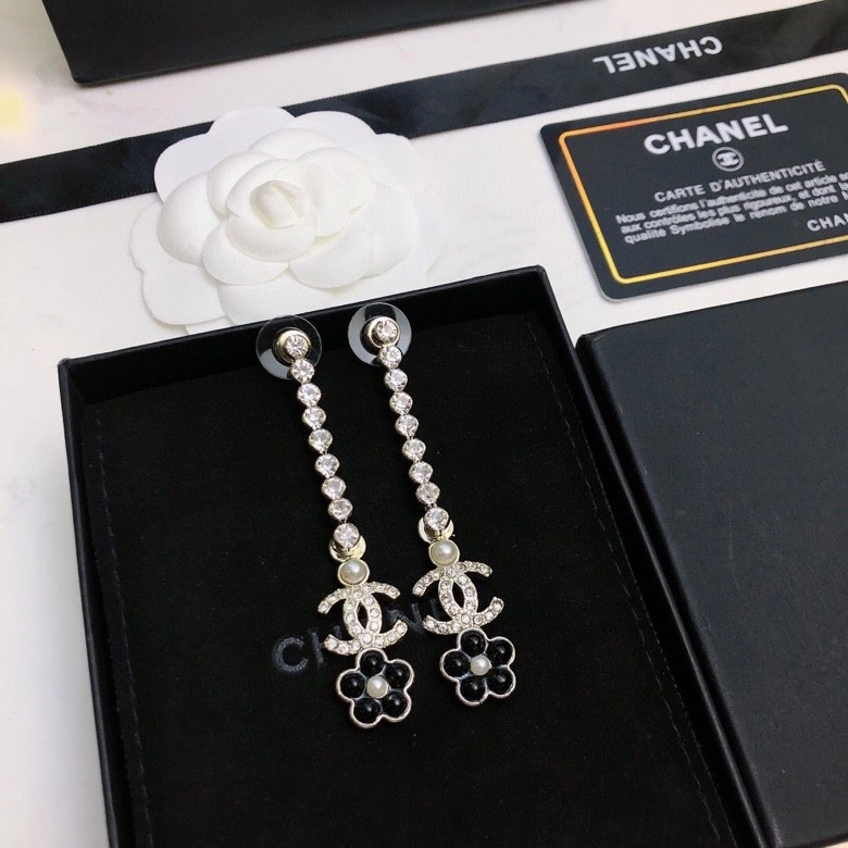 Snug Chanel Earrings 226227