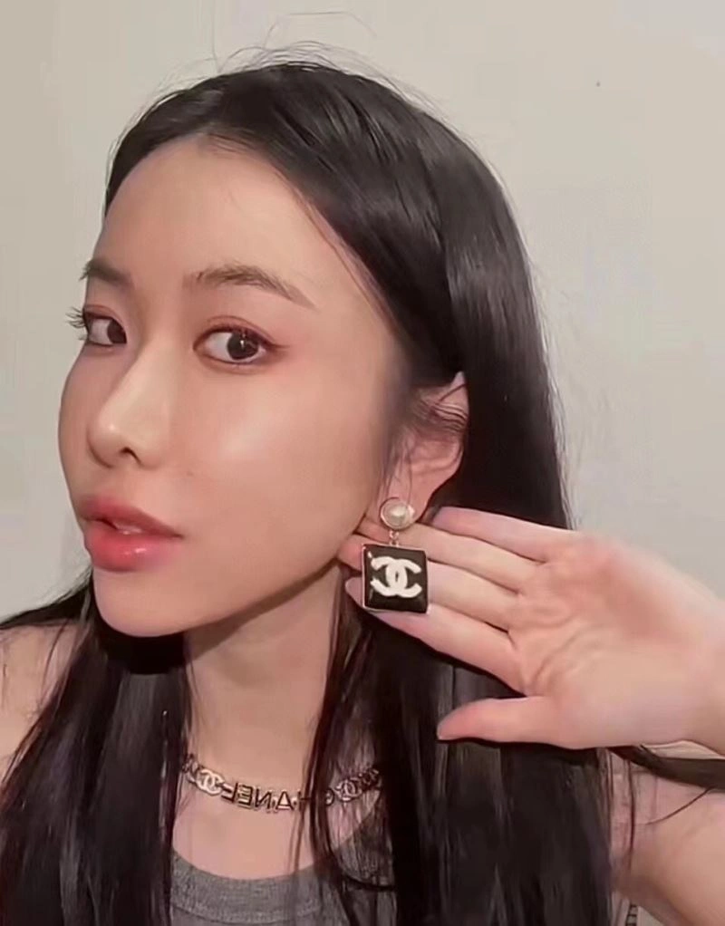 Chanel Earrings Snug 226238