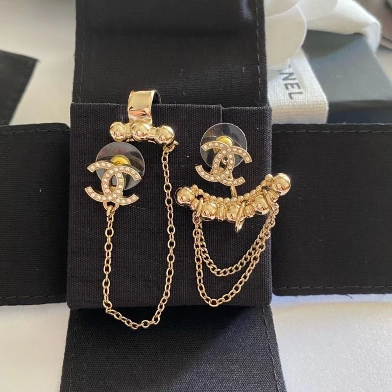 Chanel Earrings Compact 226216