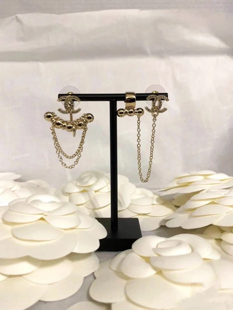 Chanel Earrings Compact 226216