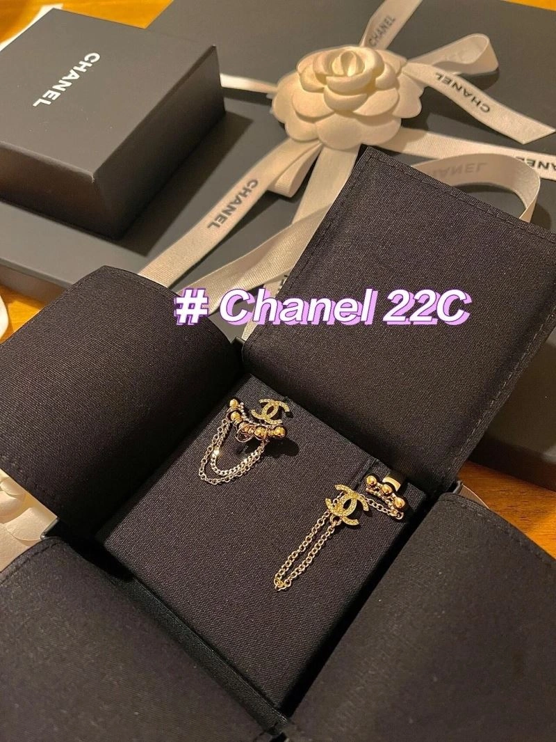 Chanel Earrings Compact 226216