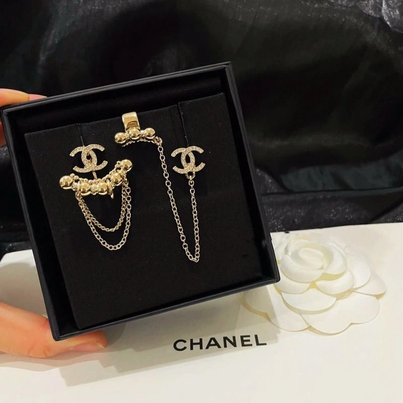 Chanel Earrings Compact 226216