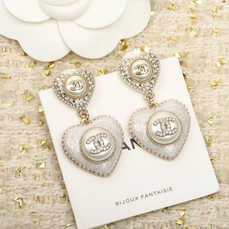 Unique Chanel Earrings 226282