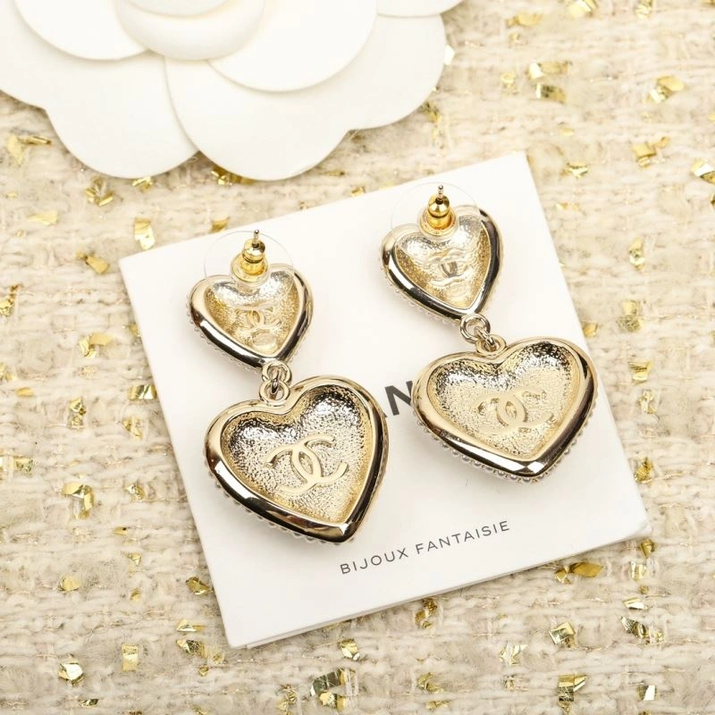 Unique Chanel Earrings 226282