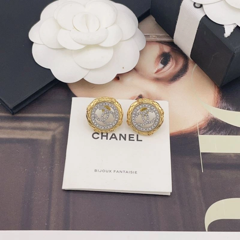 Chanel Earrings Durable 226220