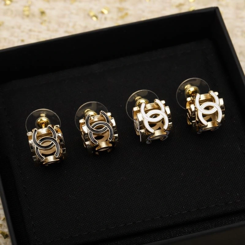 Neat Chanel Earrings 226207