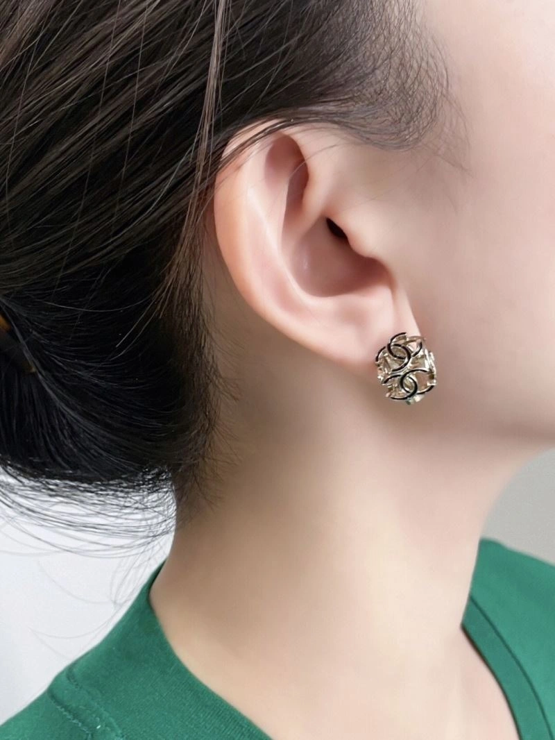 Neat Chanel Earrings 226207