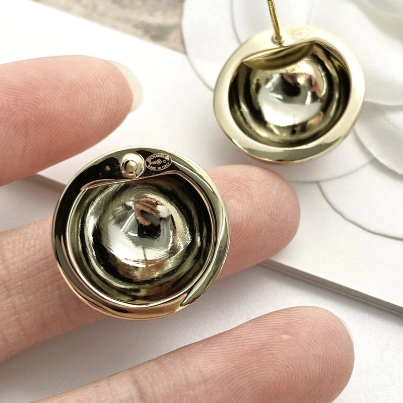 Bright Chanel Earrings 226197