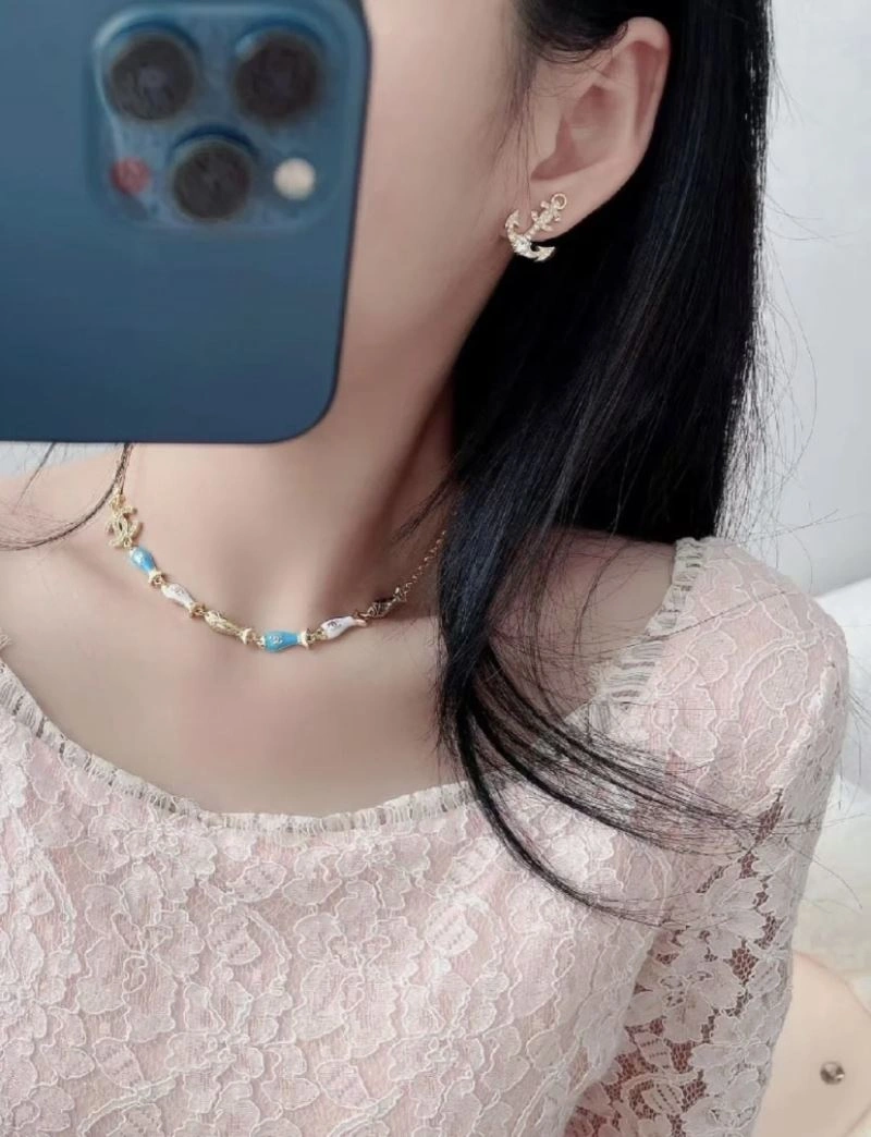 Chanel Earrings Lightweight 226203