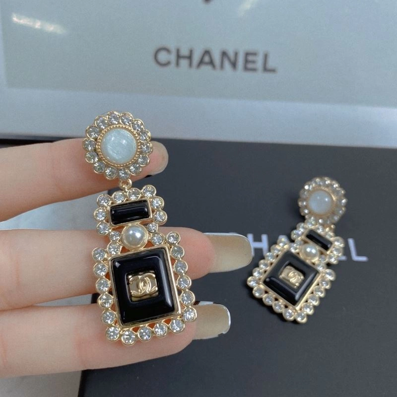 Chanel Earrings Practical 226174