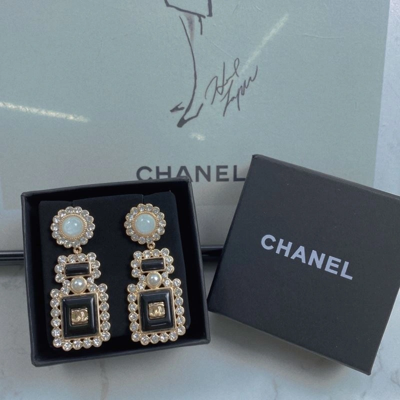 Chanel Earrings Practical 226174