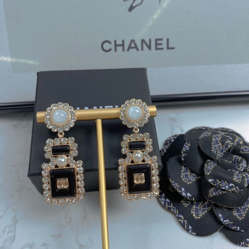 Chanel Earrings Practical 226174